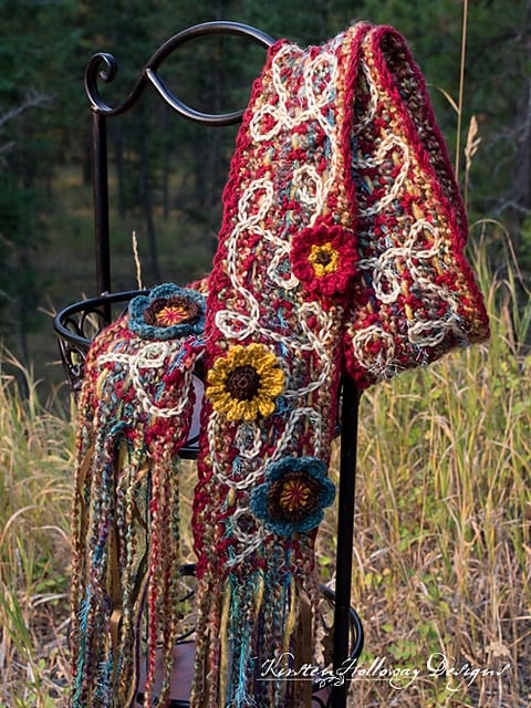 Learn how to crochet this Art 'n Soul Scrappy Scarf with this great step-by-step photo tutorial. #phototutorial #crochettutorial #freecrochetpattern #crochetscarf