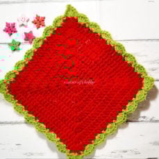 Crochet-Christmas-Tablemat