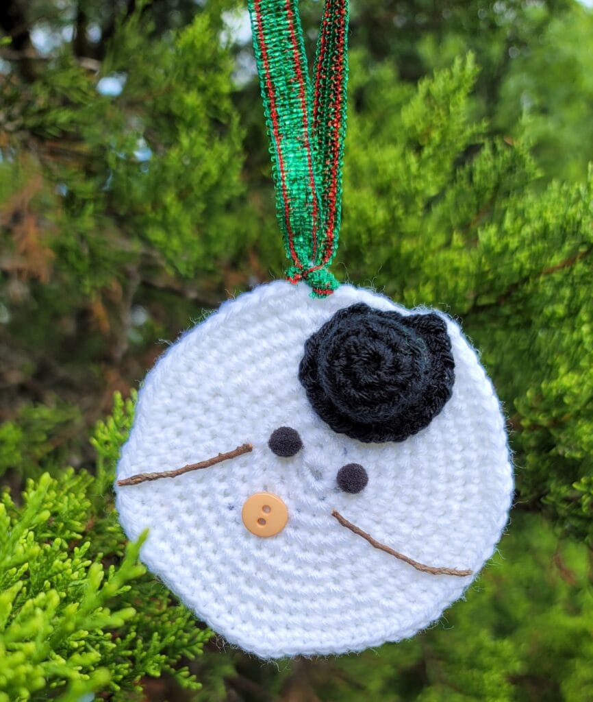 Create a Unique Snowman: Easy Crochet Pattern & a Stash Buster!