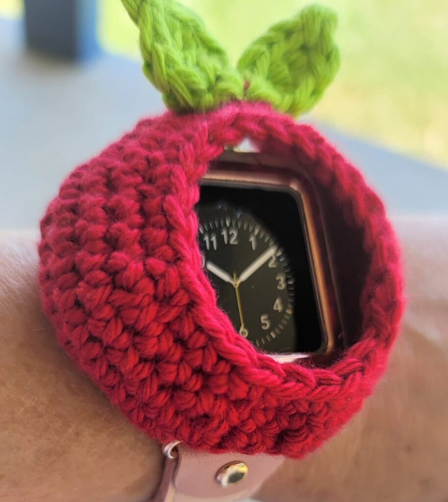 Apple Watch Cover Crochet Pattern and Tutorial