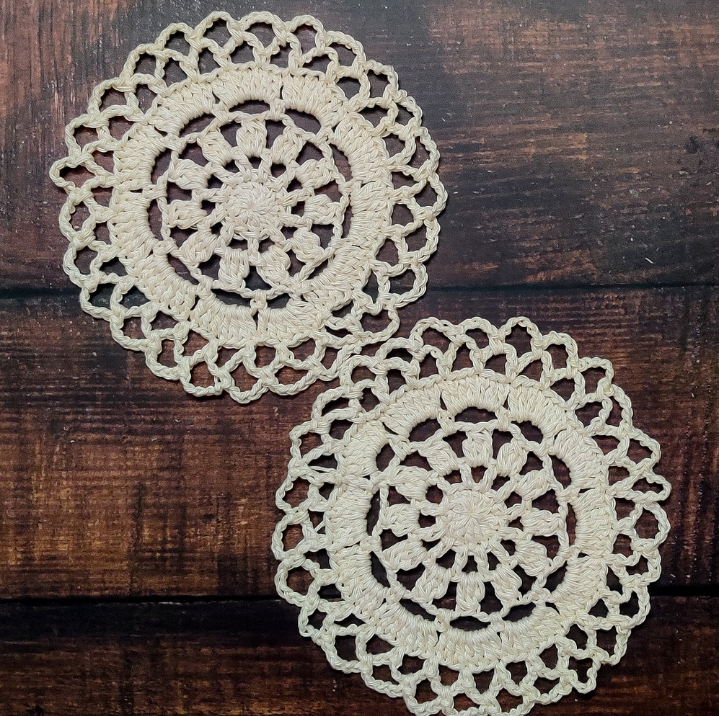 How to Crochet a Mini Doily