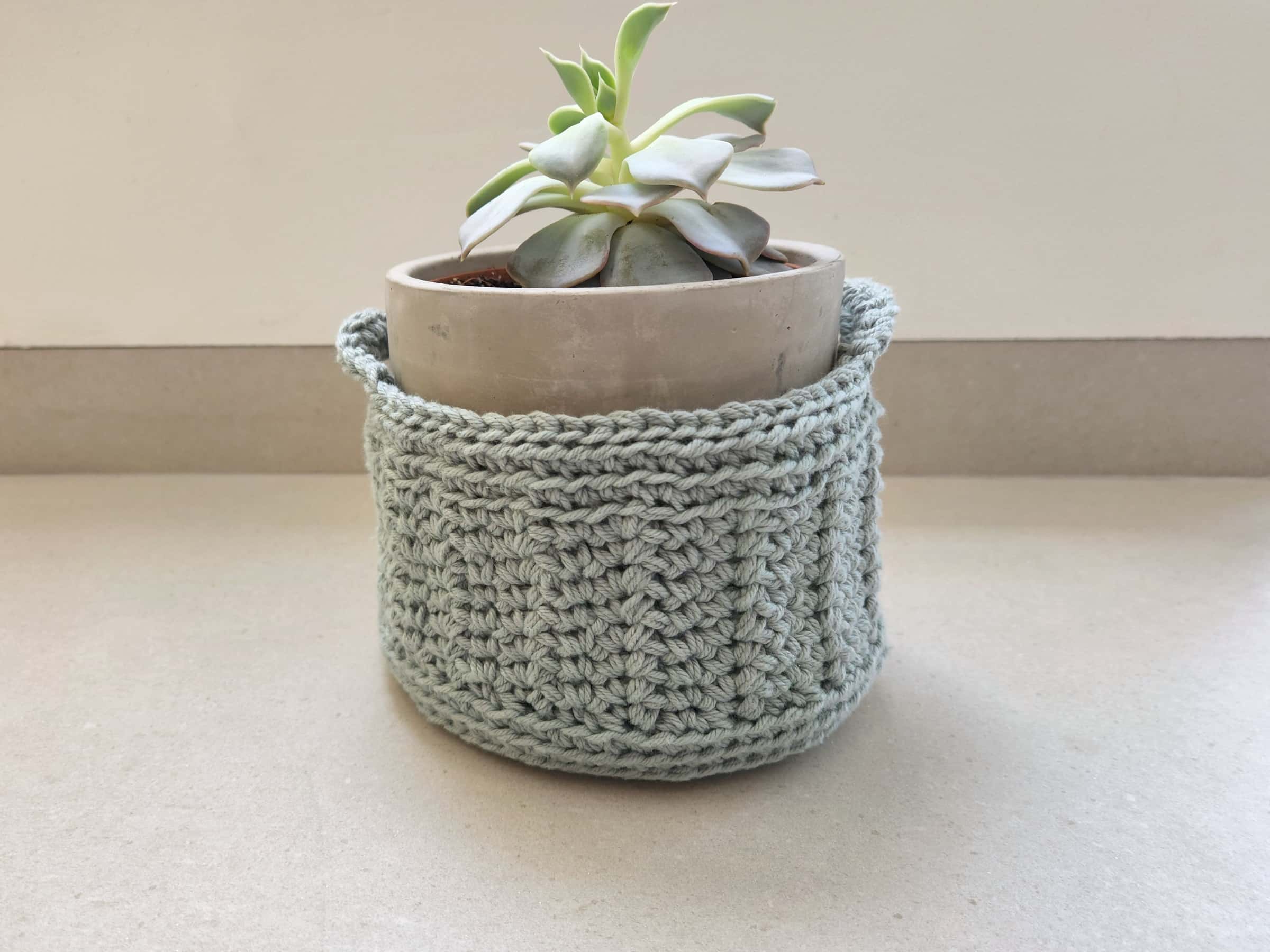 The Lobelia crochet plant pot holder is easier than it looks, and a great project if you are an advanced beginner crocheter.
