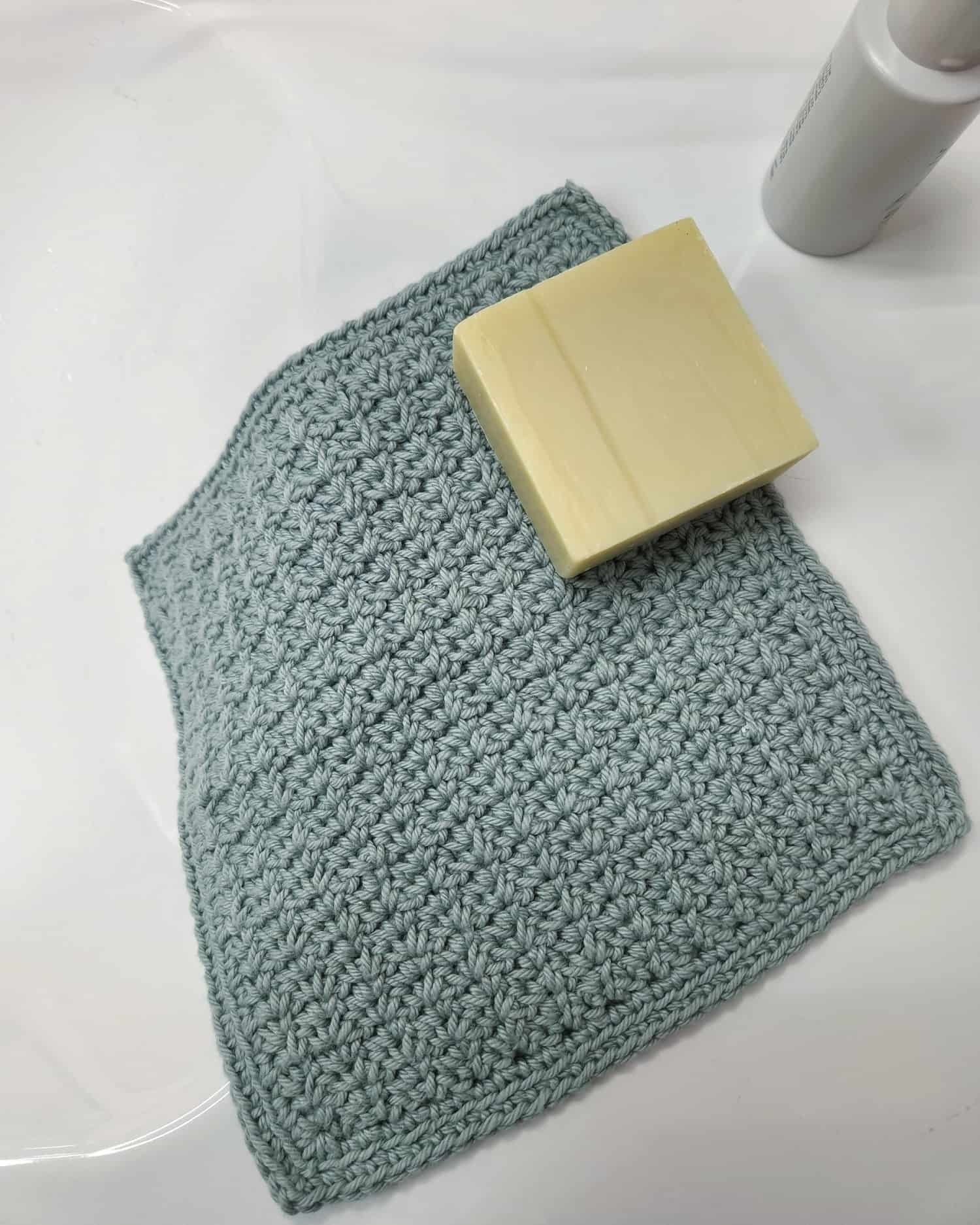 This easy crochet washcloth pattern is the perfect project to make if you are looking for a quick crochet gift idea, or want to learn a new stitch!
