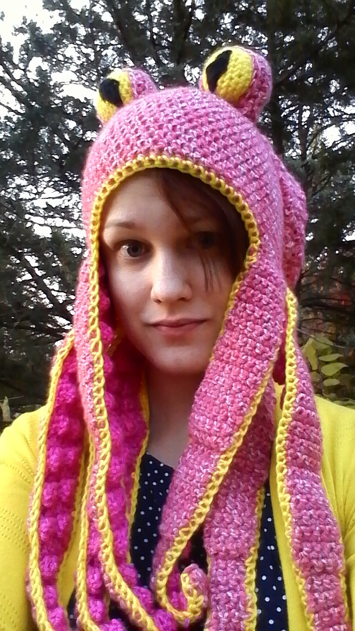 This octopus hat pattern is worked in aran weight yarn with a 5.0 mm hook. It’s designed for adult sizes but includes tips for adjusting tentacle length.