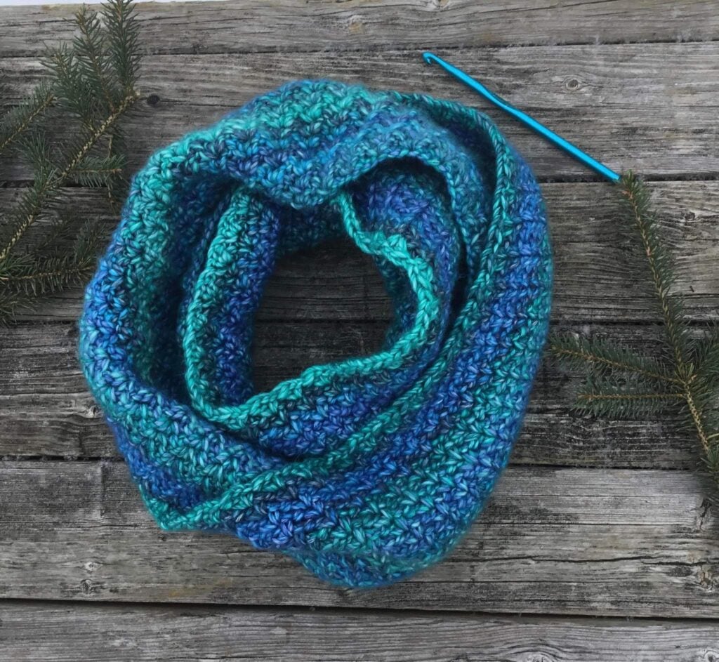 Learn how to make the Oblique Crochet Infinity Scarf with the free crochet pattern and video tutorial from Toys Lab Creations.