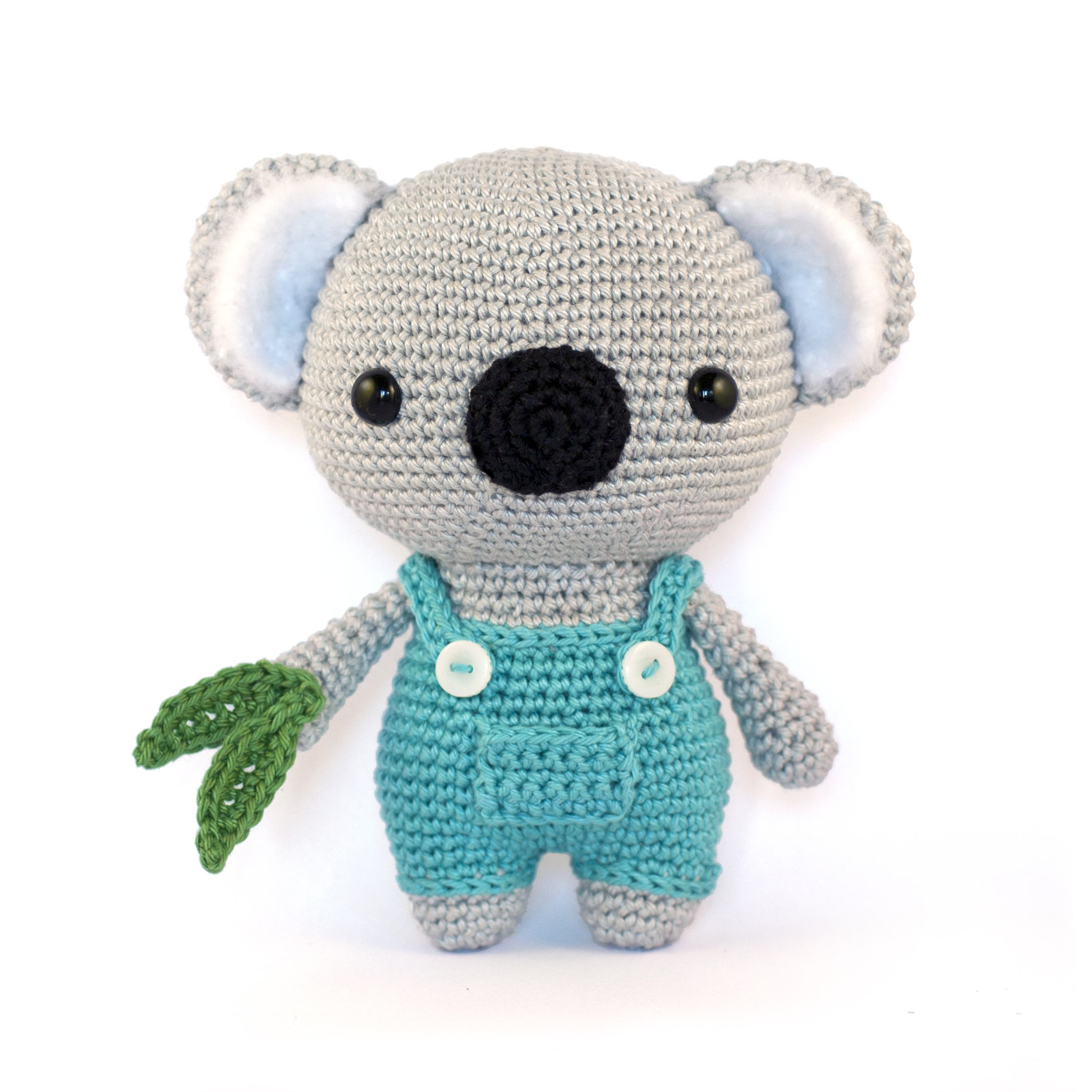 Crochet your own cuddly koala 🐨 Free beginner-friendly amigurumi pattern with yarn and hook options for all sizes.