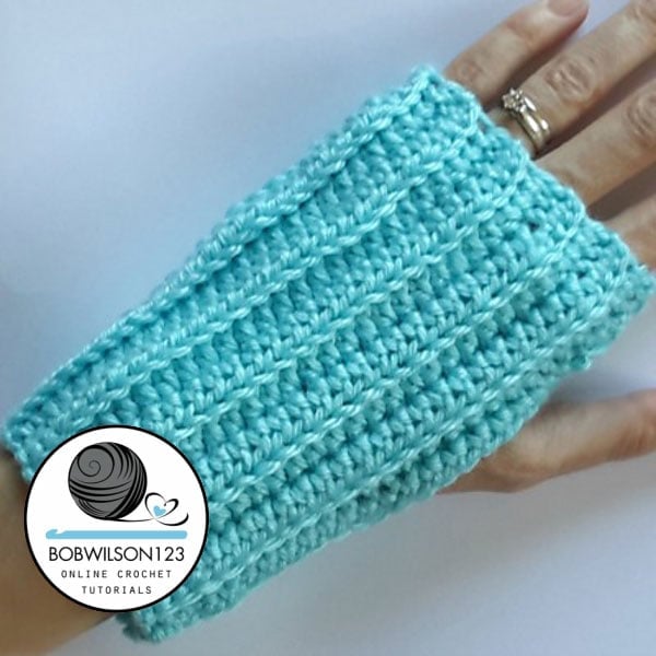 Crochet Tutorial - Knit look Fingerless Gloves